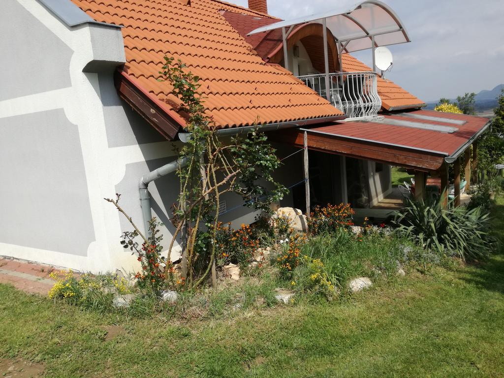 Villa Margo Nyaralo Balatonederics Esterno foto